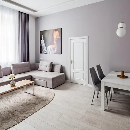 Leogrand Deluxe On Horodotska 33 Apartment